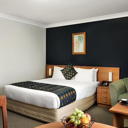 175 Hotel Westmead Сидней Экстерьер фото